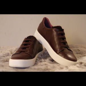 VINCE MAROON LEATHER/SHEEPSKIN SNEAKERS 6.5